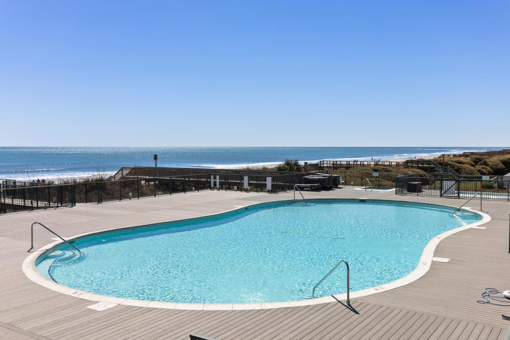 Oceanview 4Br/4Ba Condo, Steps To Beach/Pool Ocean Isle Beach Exterior photo