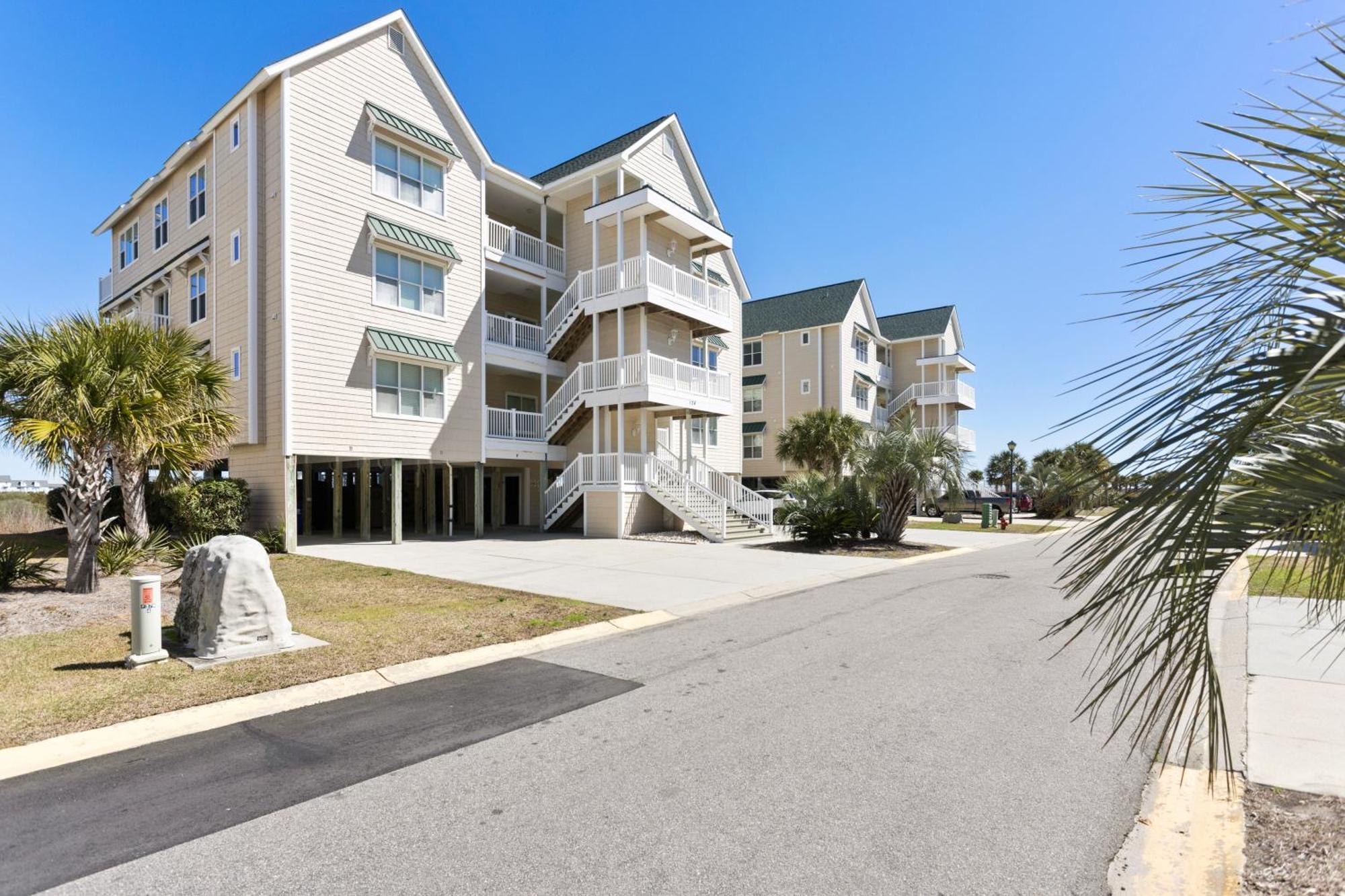 Oceanview 4Br/4Ba Condo, Steps To Beach/Pool Ocean Isle Beach Exterior photo