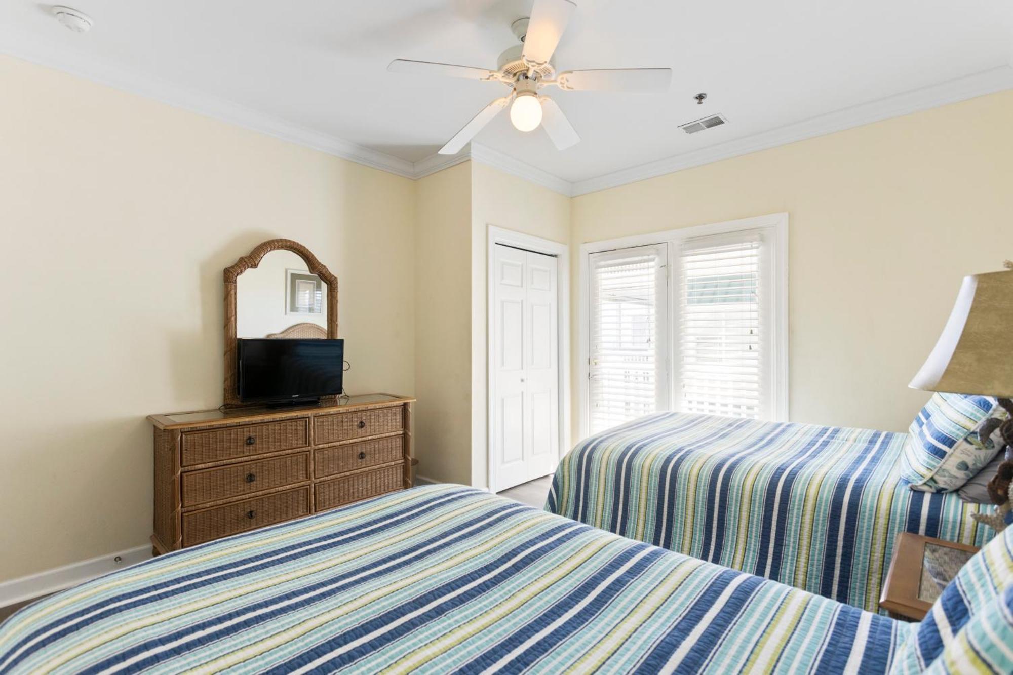 Oceanview 4Br/4Ba Condo, Steps To Beach/Pool Ocean Isle Beach Exterior photo